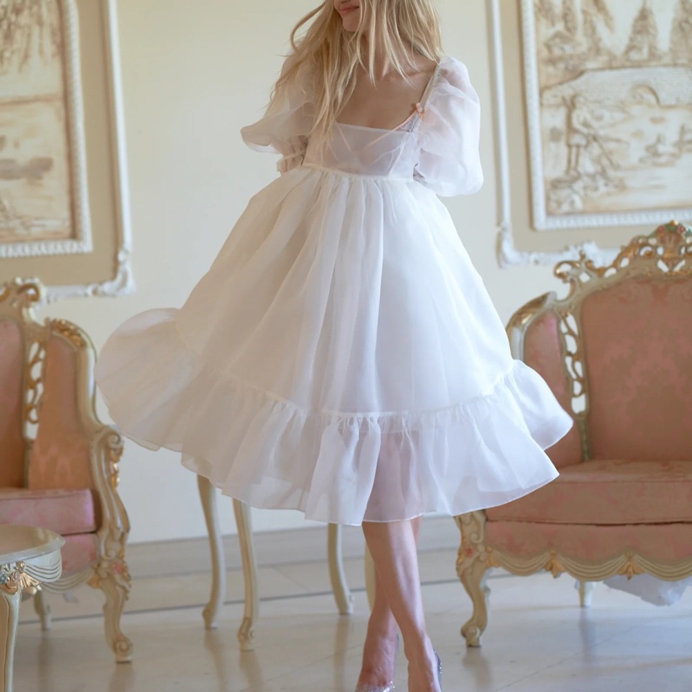 Elegant White Chiffon Dress